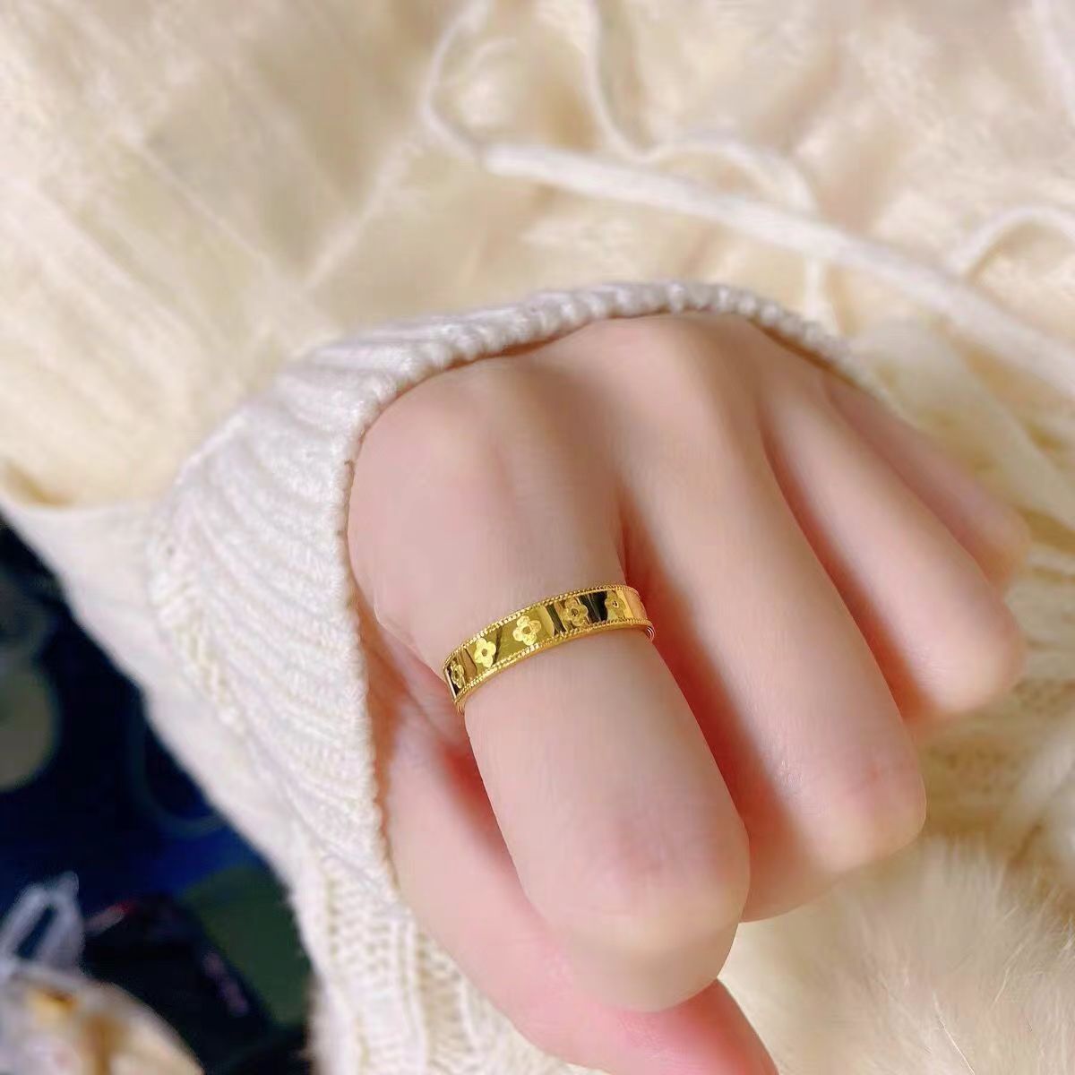 合金戒指 四叶草戒指精美款