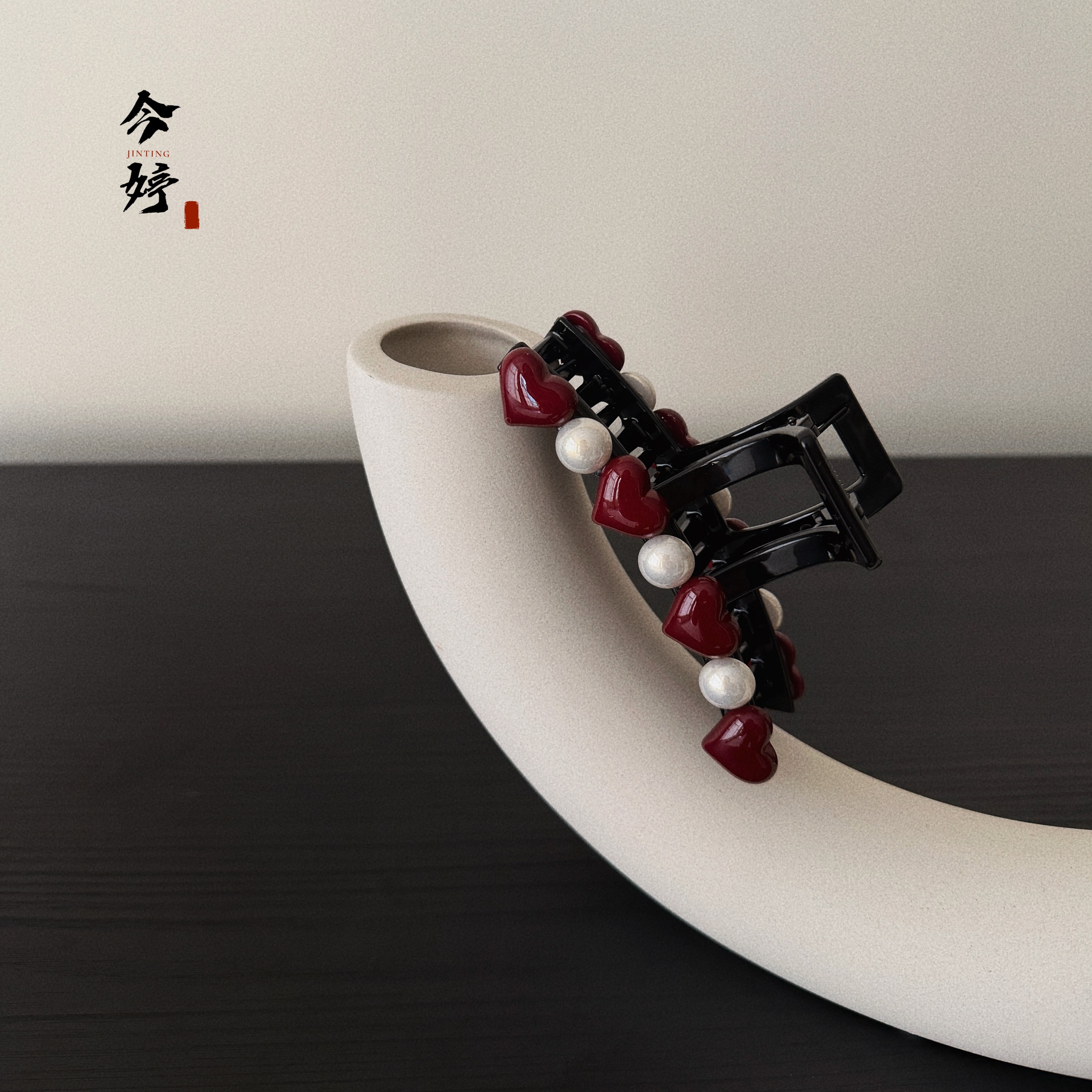 韩系网红高级感红色爱心复古大气发夹盘发后脑勺抓夹-HT25K4748