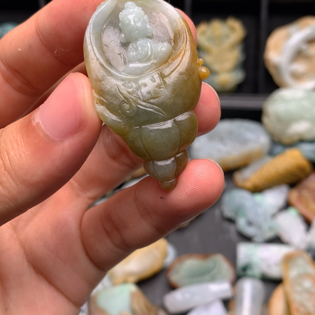 定制翡翠未镶嵌翡翠