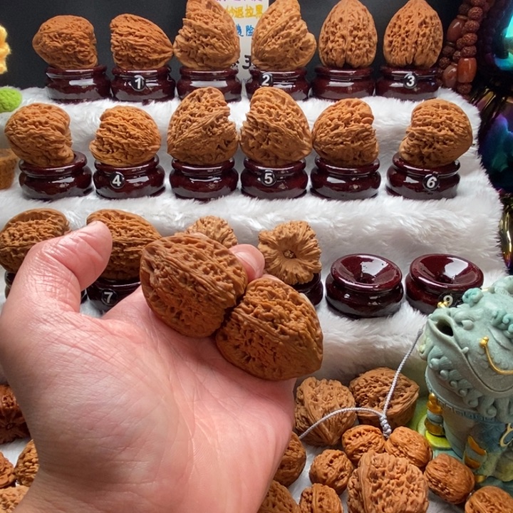 弥***渡吊坠文玩核桃南将石