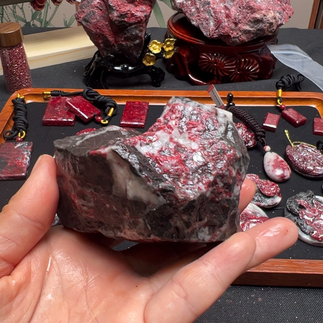 微***义天然辰砂天然朱砂原石毛料