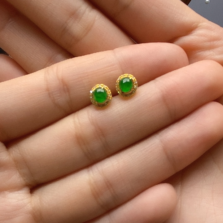 翡翠18K金镶嵌耳饰天然翡翠