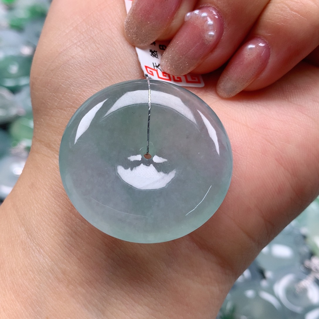 翡翠颈饰未镶嵌天然翡翠