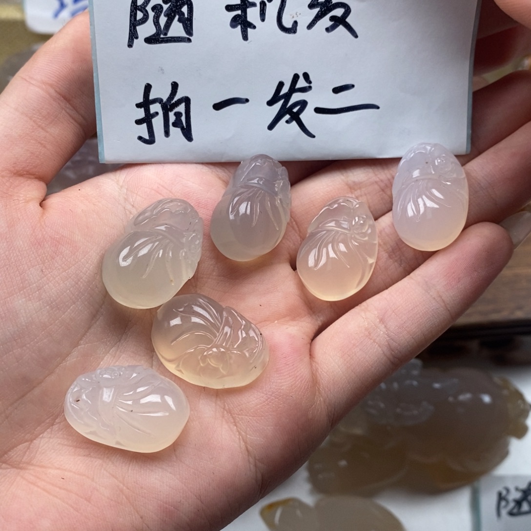 玛瑙/玉髓未镶嵌颈饰