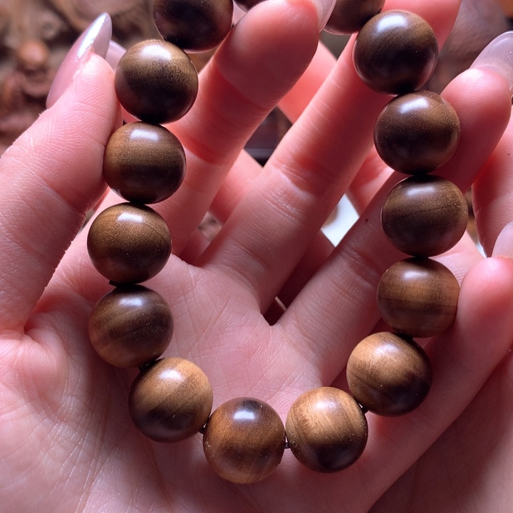 檀香木手串/手链耶*1.5奶香黑肉