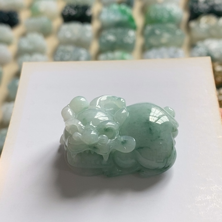 翡翠颈饰未镶嵌天然翡翠貔貅吊坠