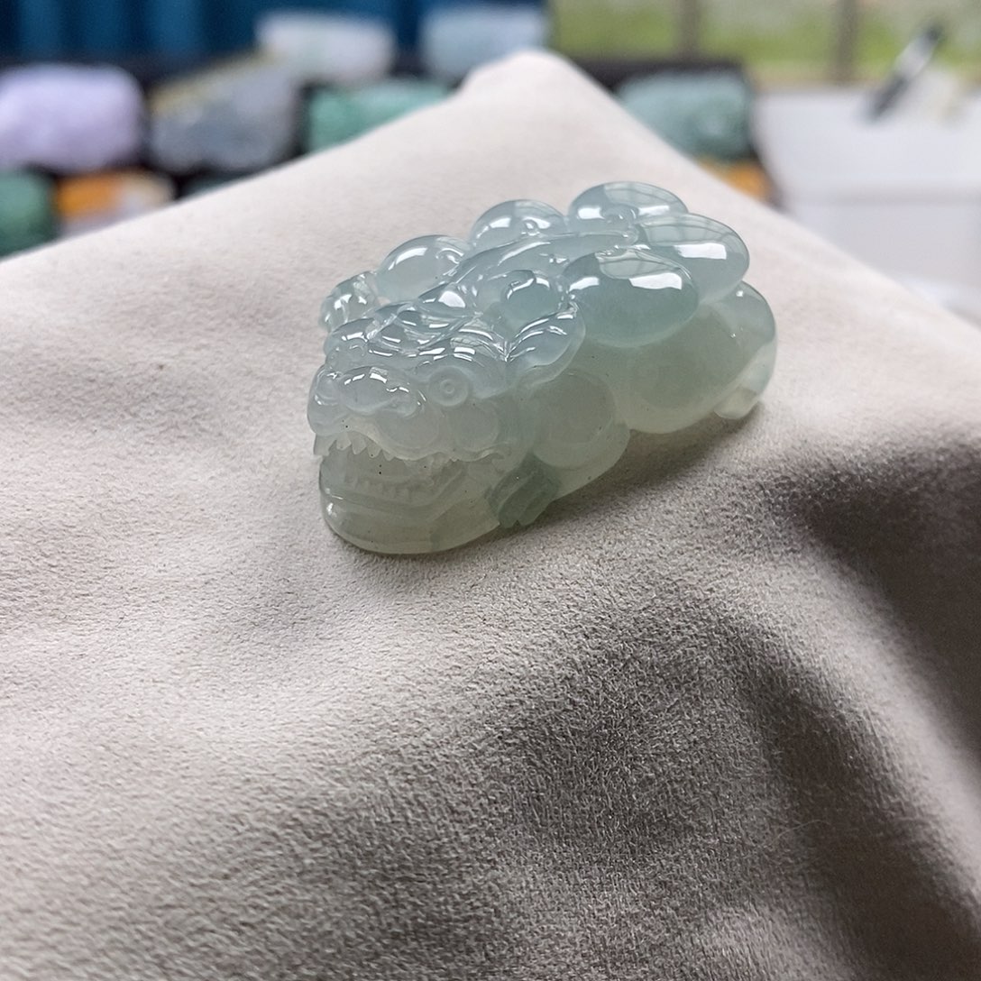 翡翠未镶嵌颈饰天然翡翠吊坠貔貅