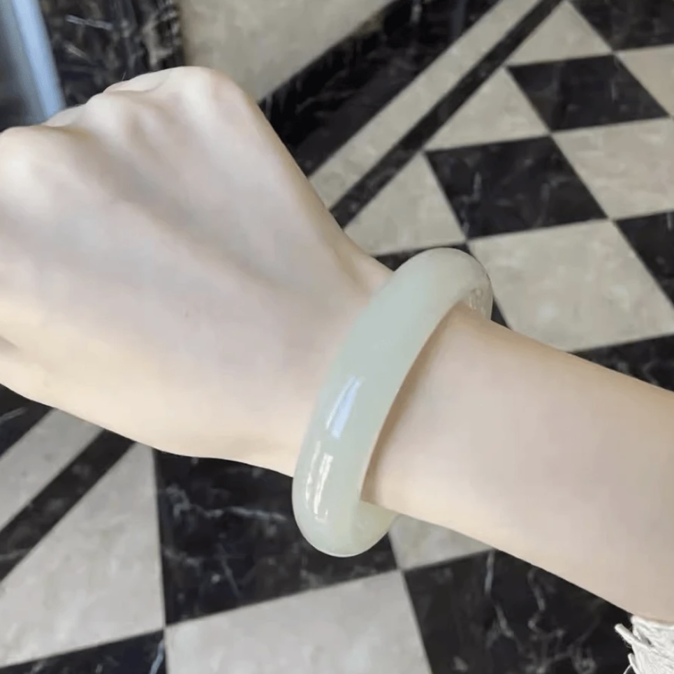 （A12）青白/胖圆条/经典/ 和 田/时尚/手镯/卡11-12左右