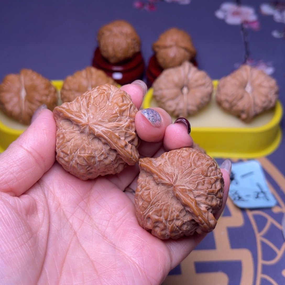 桂***馨文玩核桃把件南瓜42 272