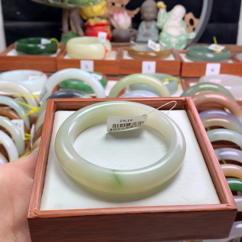 和田玉手镯未镶嵌56/57