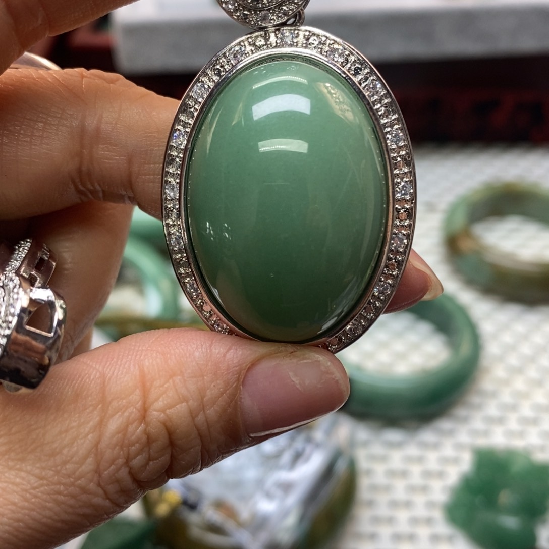 石英质玉手镯合金