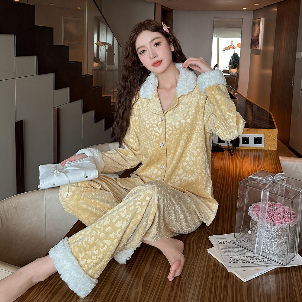 冬季海岛绒睡衣女保暖加厚小香风长袖套装大码宽松秋冬天家居服