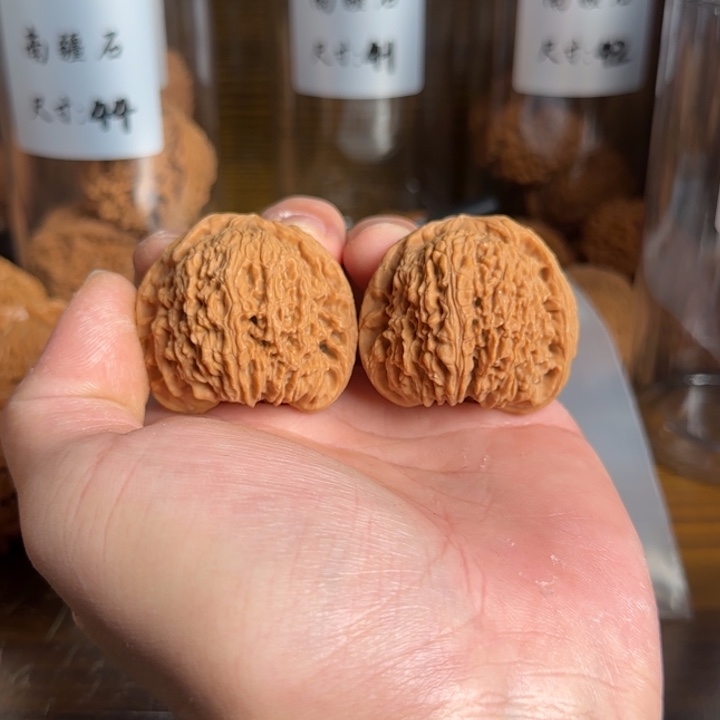 蛋***扯文玩核桃吊坠南疆石全品无修