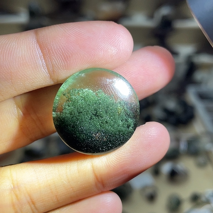 未镶嵌颈饰水晶绿幽灵圆牌定制