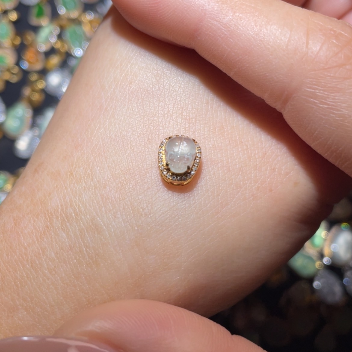 【闪购商品】翡翠吊坠(不含链)18K金镶嵌