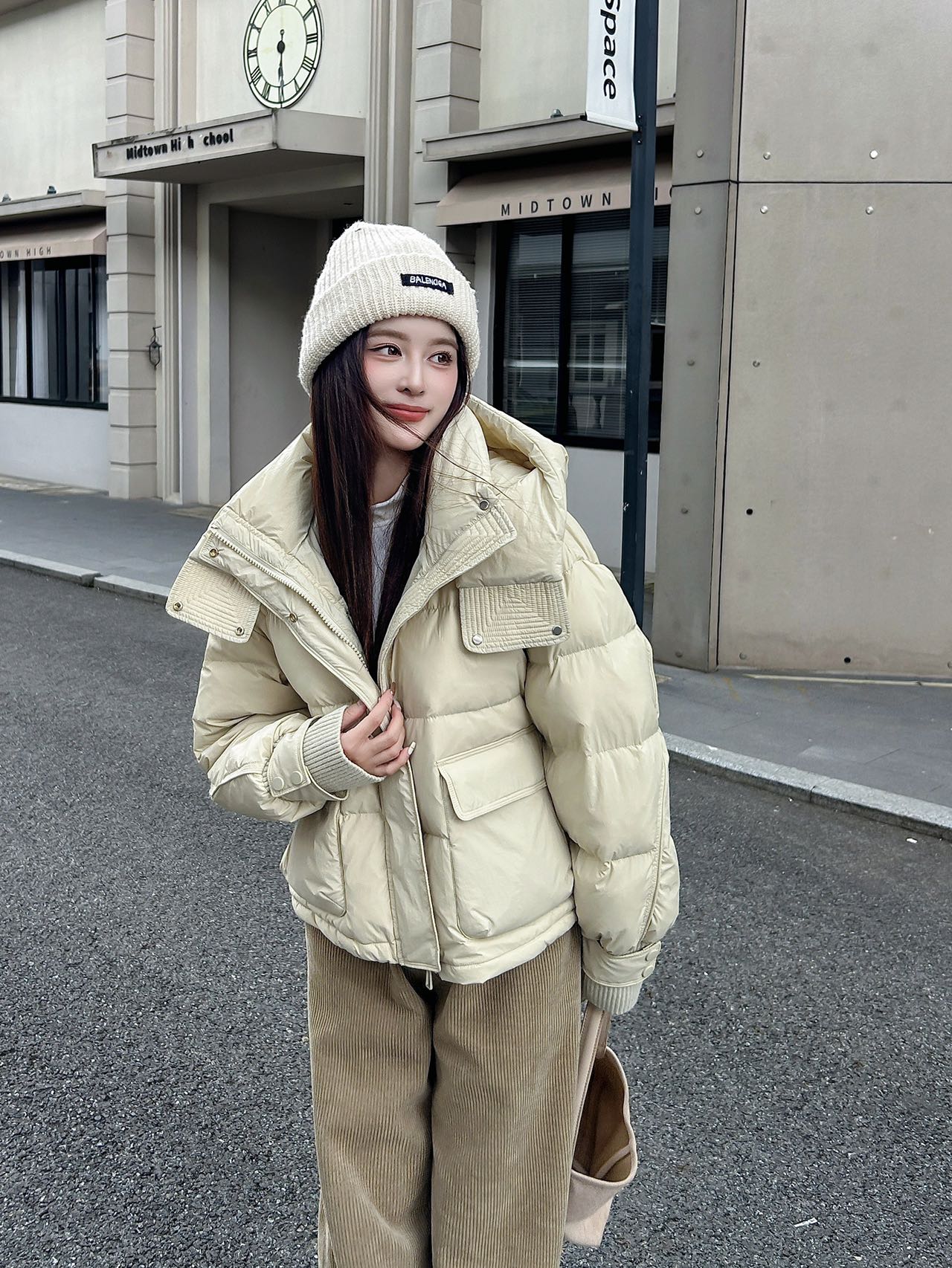 【8912】休闲款百搭时尚连帽羽绒服多巴胺穿搭系列