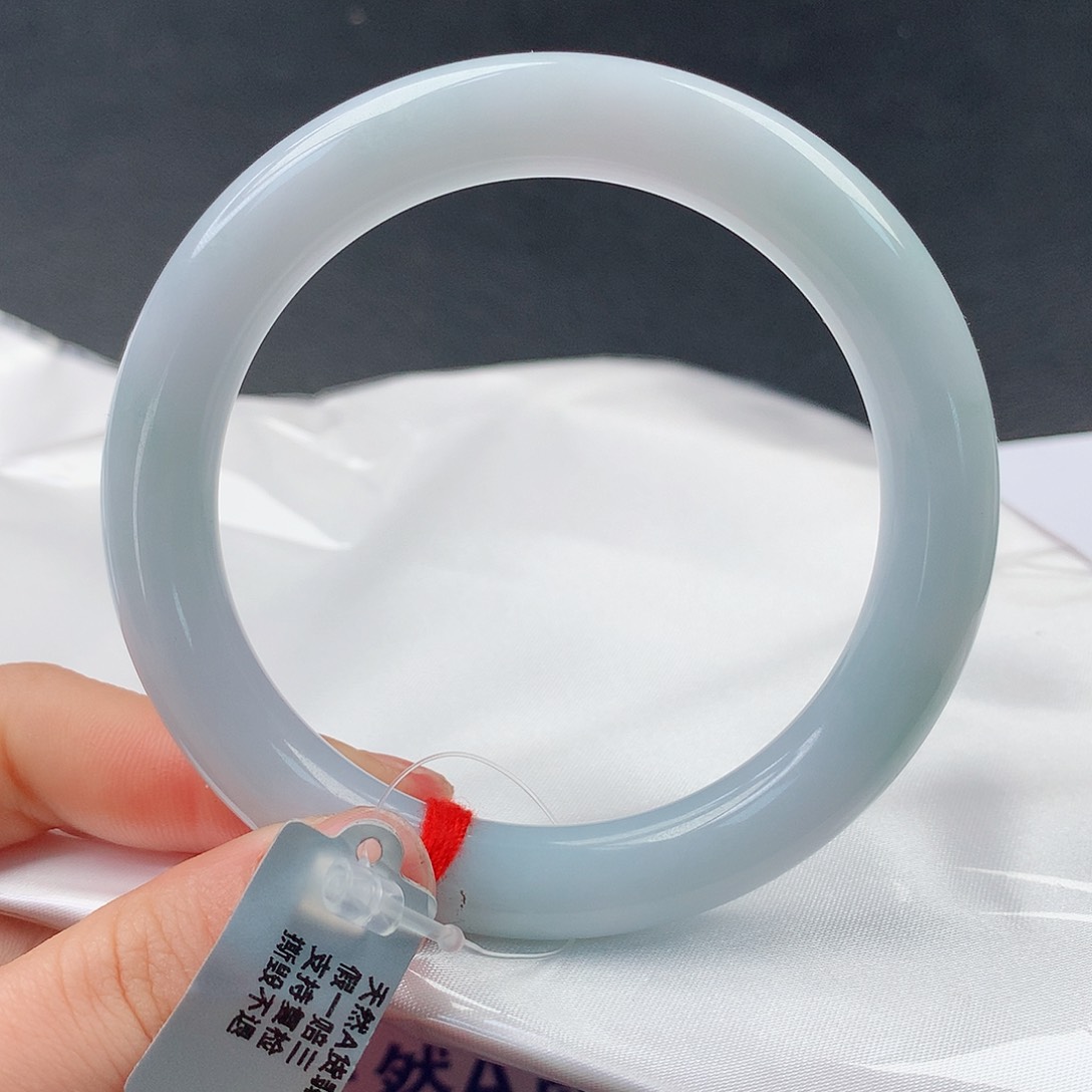 翡翠手镯未镶嵌106圆57.5