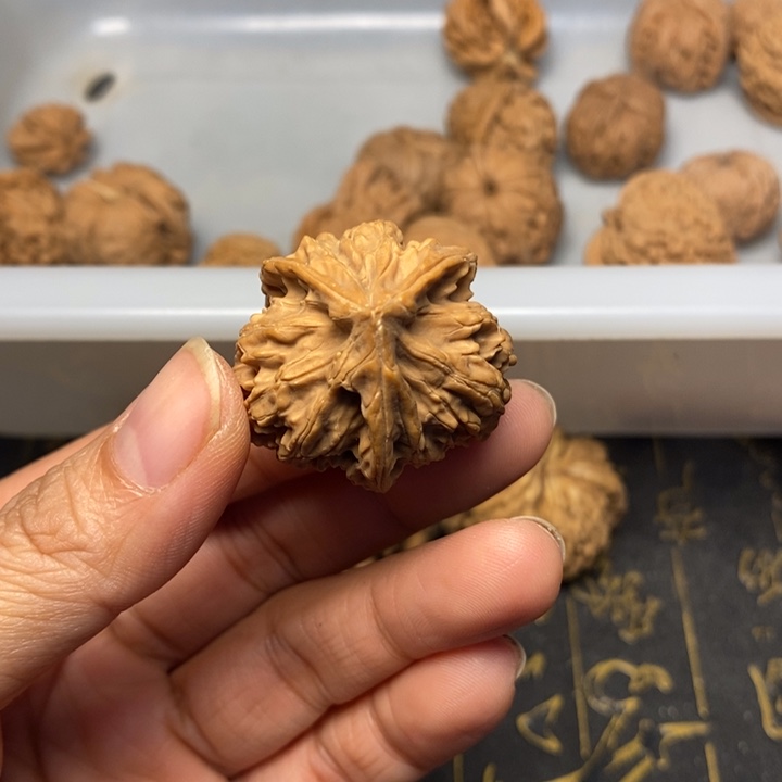 o***哥文玩核桃吊坠文玩核桃异形