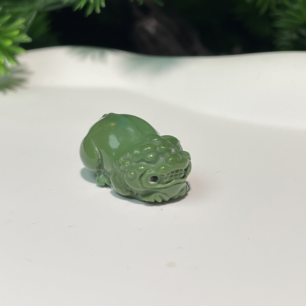 湖北天然原矿高瓷绿松石老油绿貔貅21*13.4*9.8mm