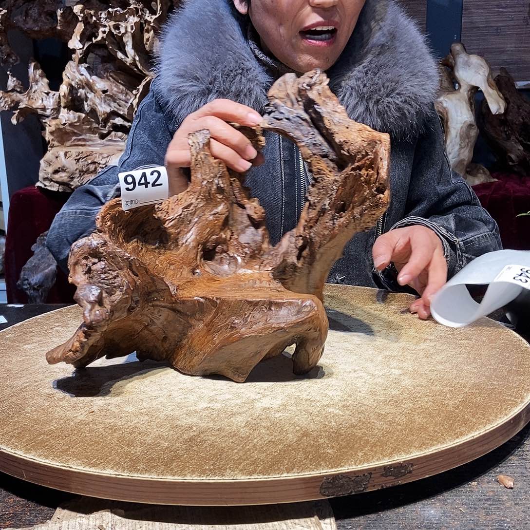 微***士942。株木随行根艺