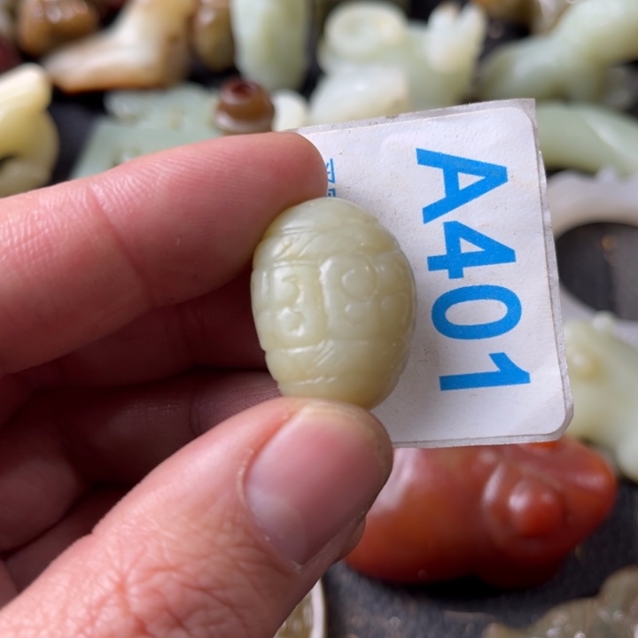 和田玉颈饰未镶嵌