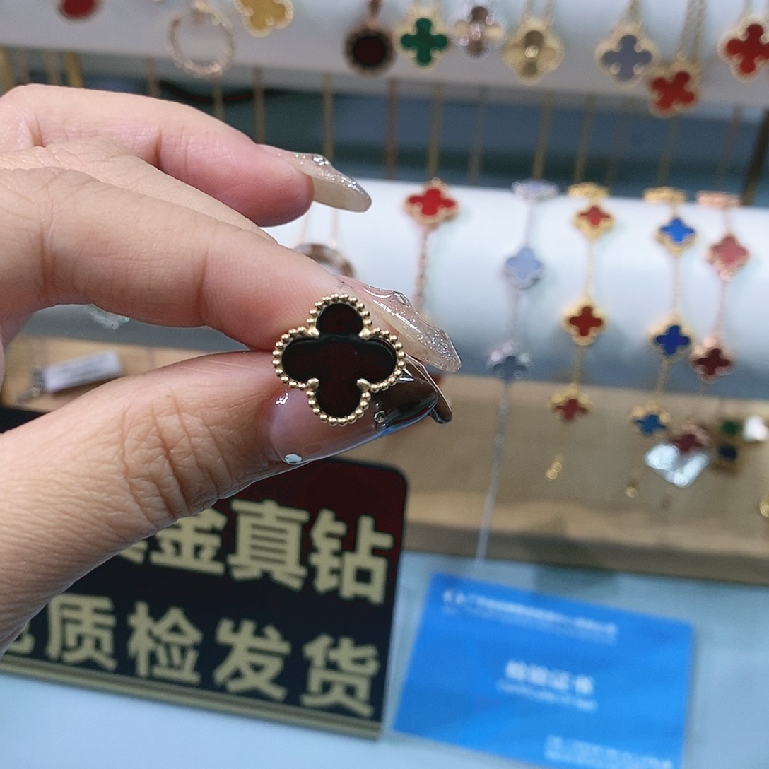 玛瑙/玉髓耳钉18K金镶嵌K黄