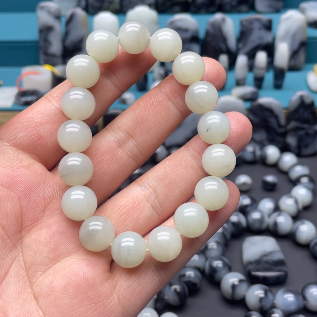 和田玉未镶嵌手串