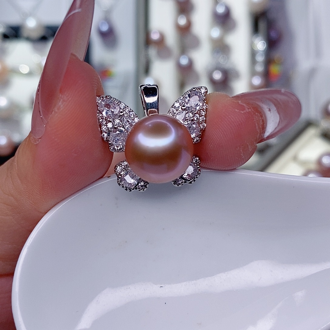 淡水珍珠未镶嵌吊坠(赠链)