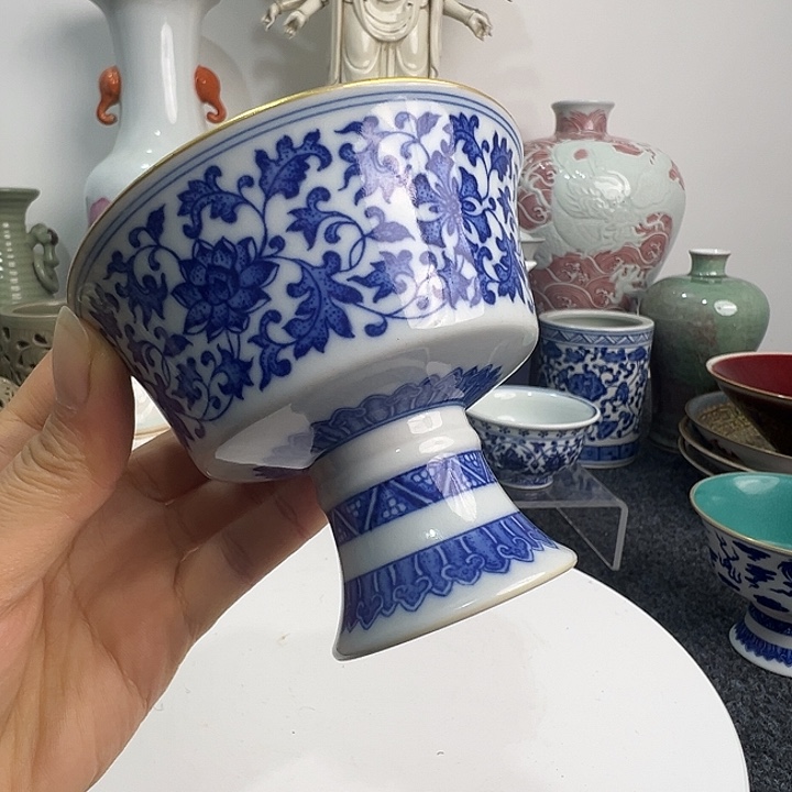 奋***@8888888888563缠枝莲纹高足杯，