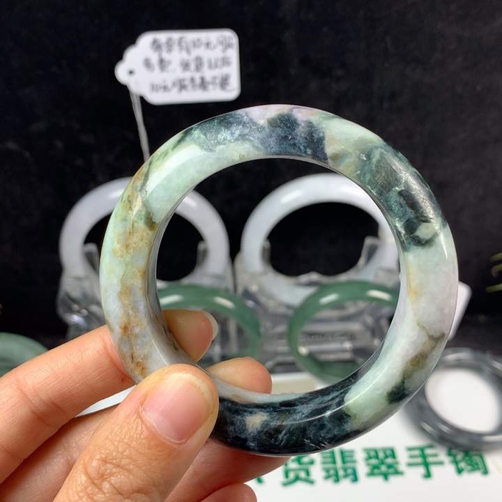翡翠未镶嵌手镯6号。 51.2圈