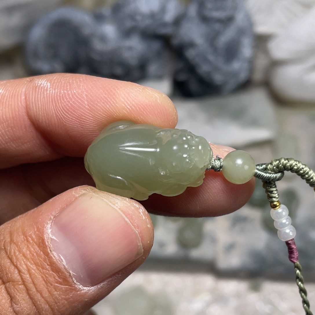 颈饰未镶嵌和田玉沉*