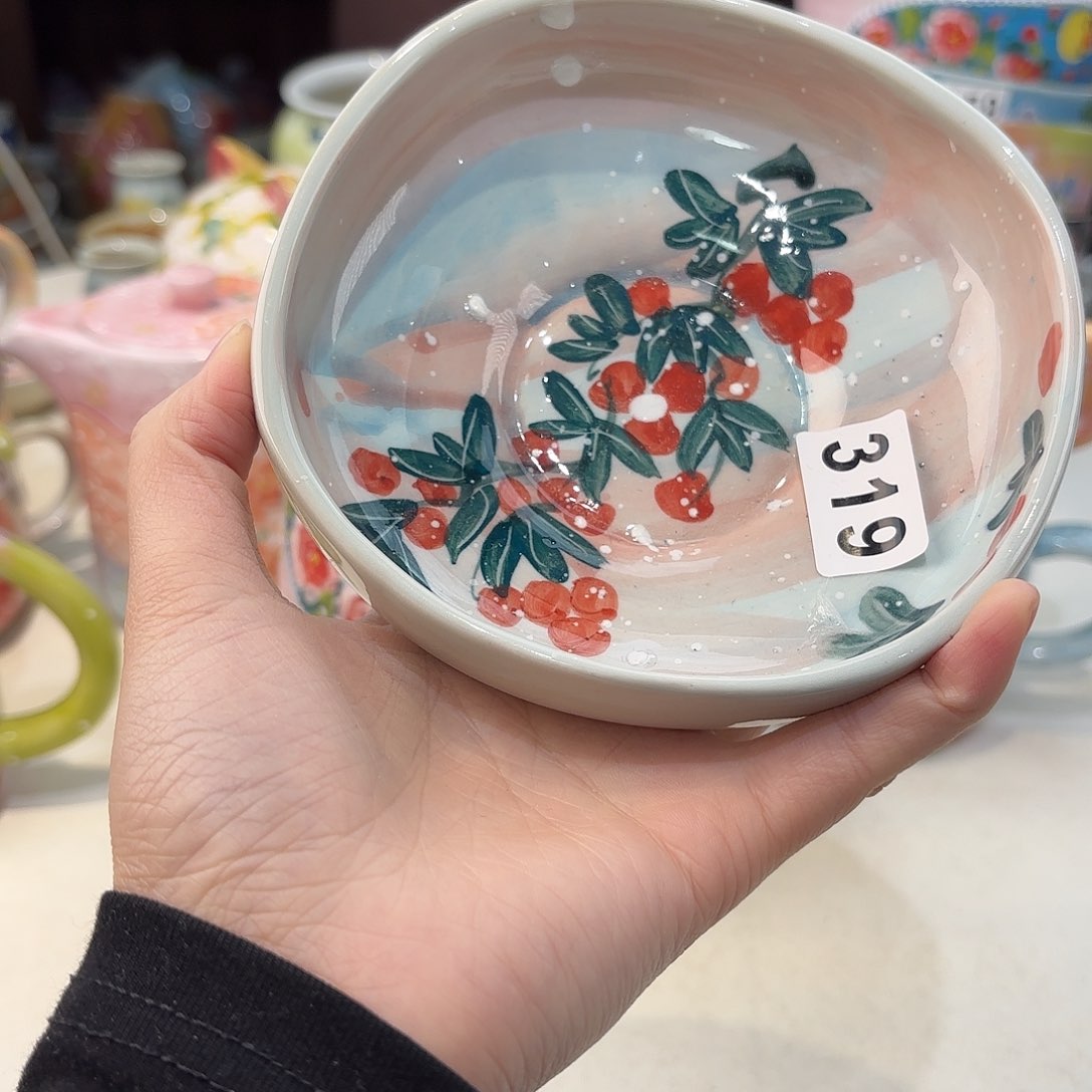 瓷片兔兔好可爱啊我