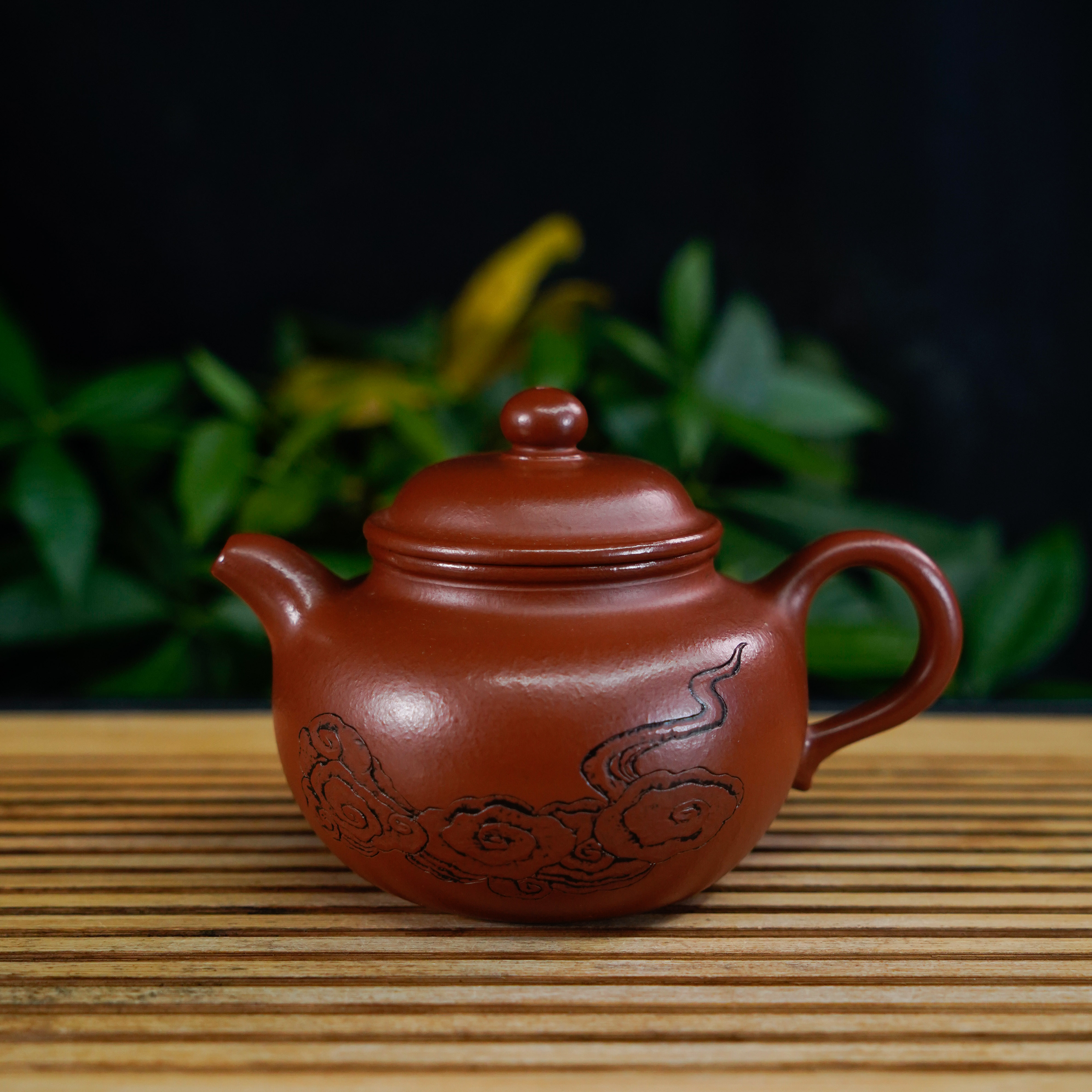 GSZS-6043   许屹松   宜兴手工紫砂  莲子