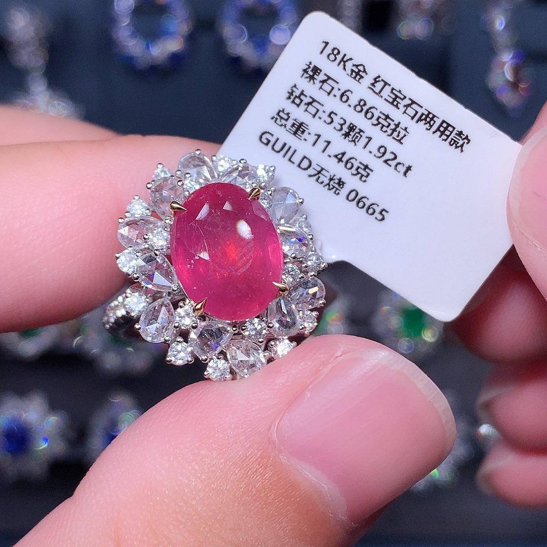 戒指18K金镶嵌红宝石