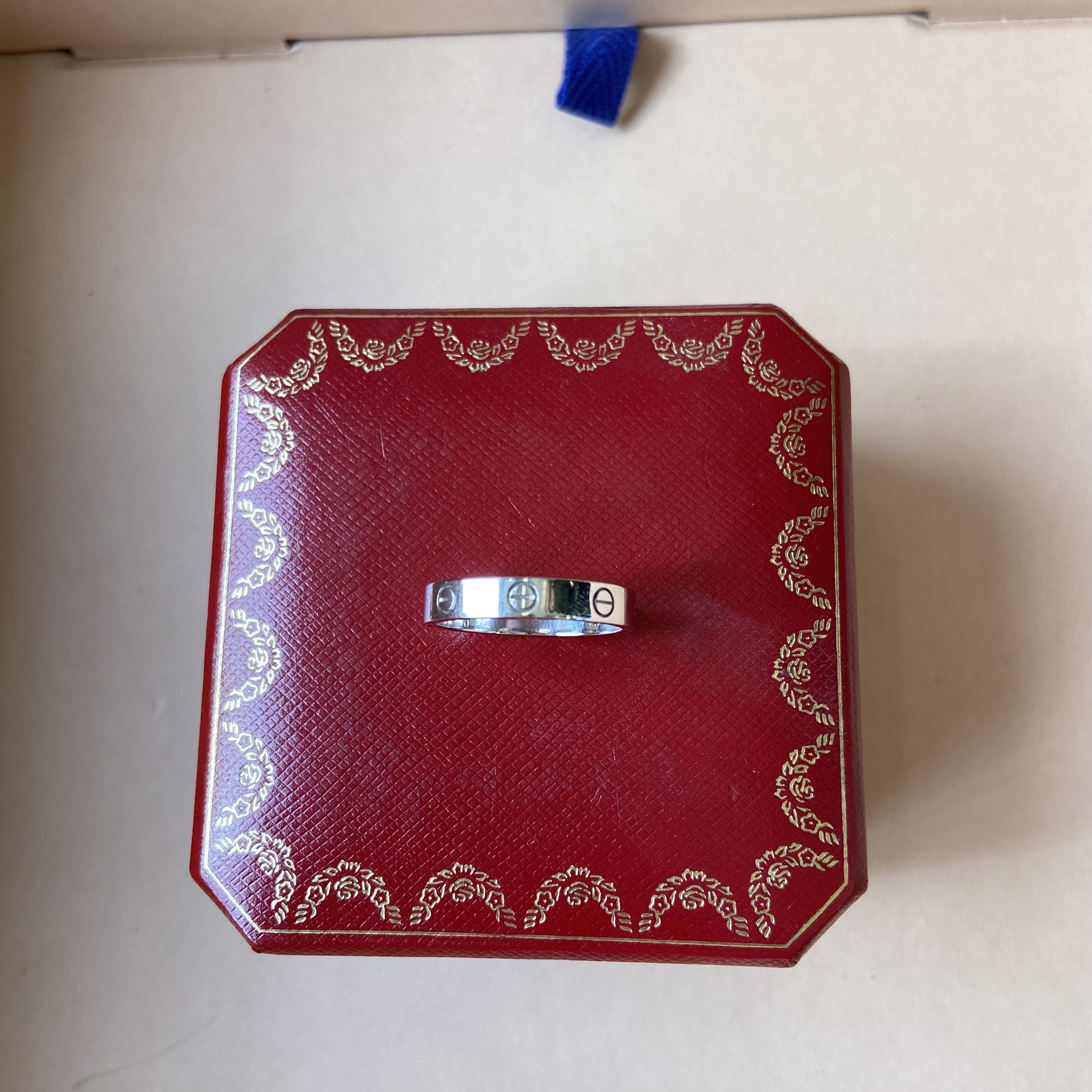 95新 Cartier/卡地亚 59码 经典时尚白金带钻戒指0295