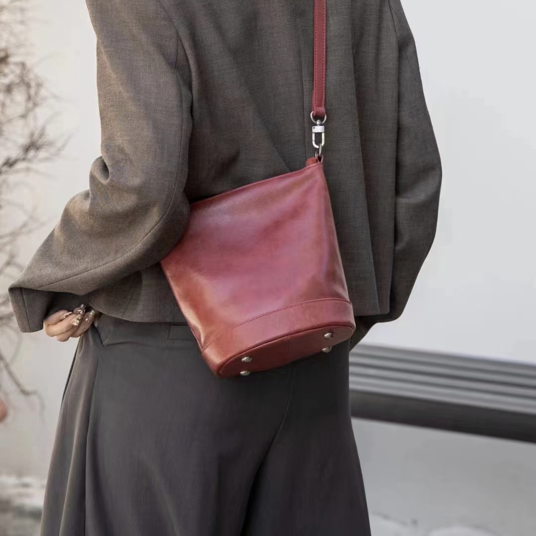 按编码拍，喜欢的先截图601---650时尚牛皮休闲秋冬轻奢大包包