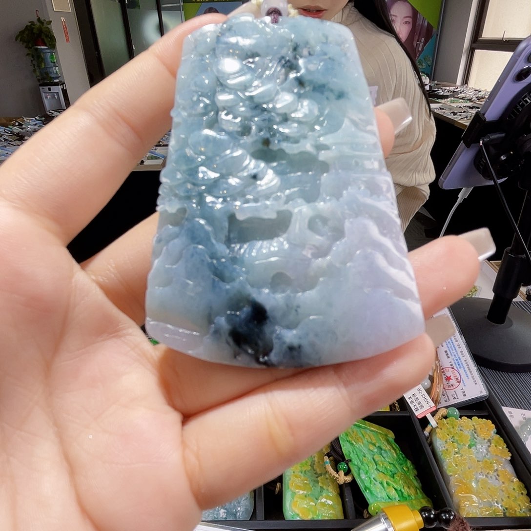 颈饰未镶嵌翡翠一