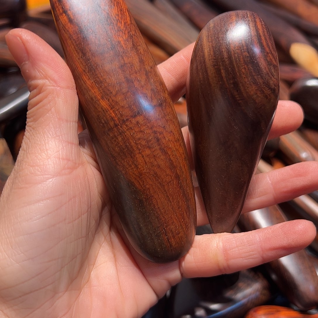 交趾黄檀（大红酸枝）悠**在