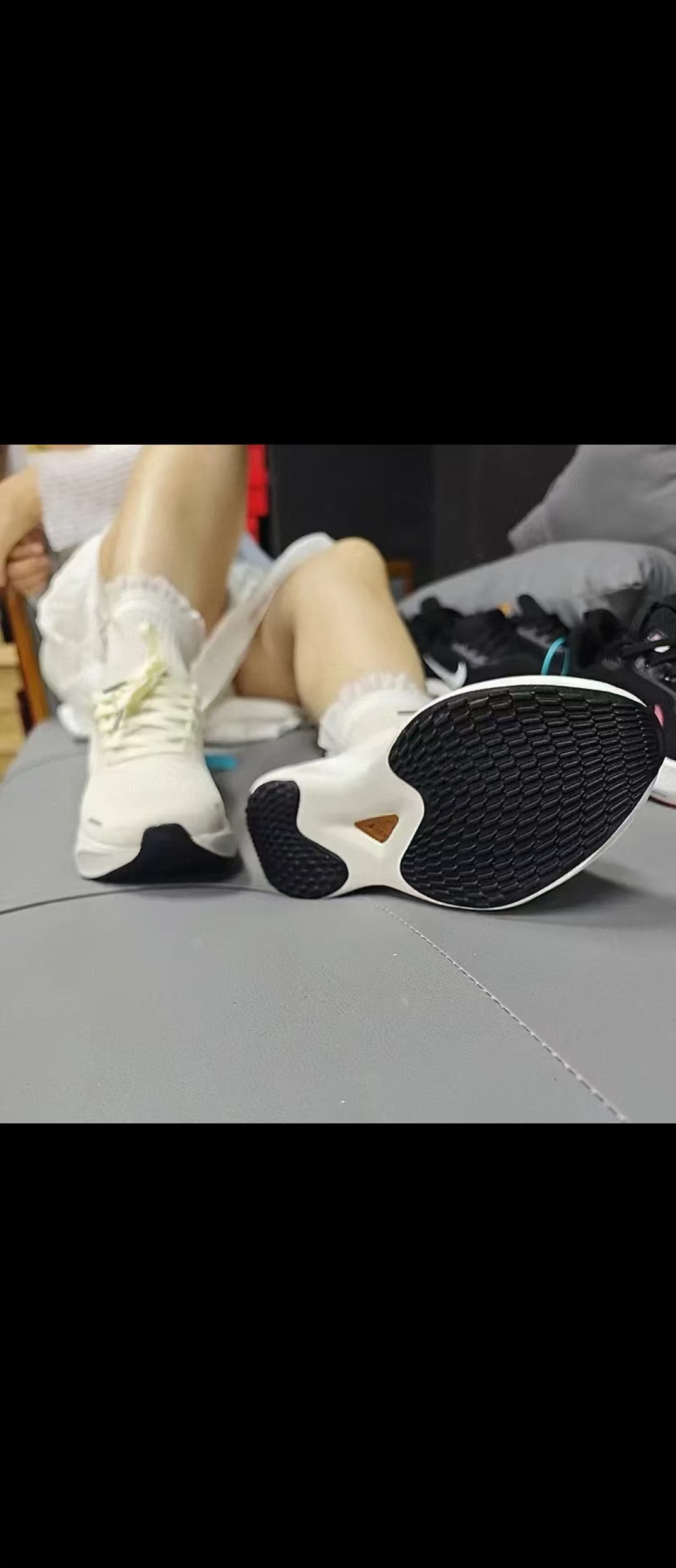 2025款登月男女系带耐磨马拉松跑步鞋情侣