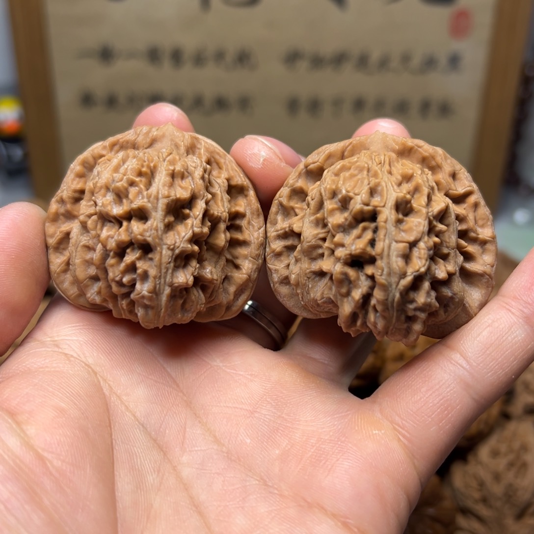 文玩核桃手把件46尺四座楼