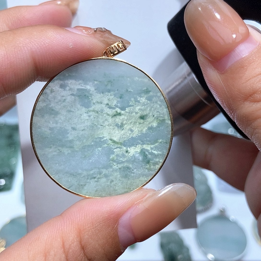 翡翠18K金镶嵌吊坠(不含链)