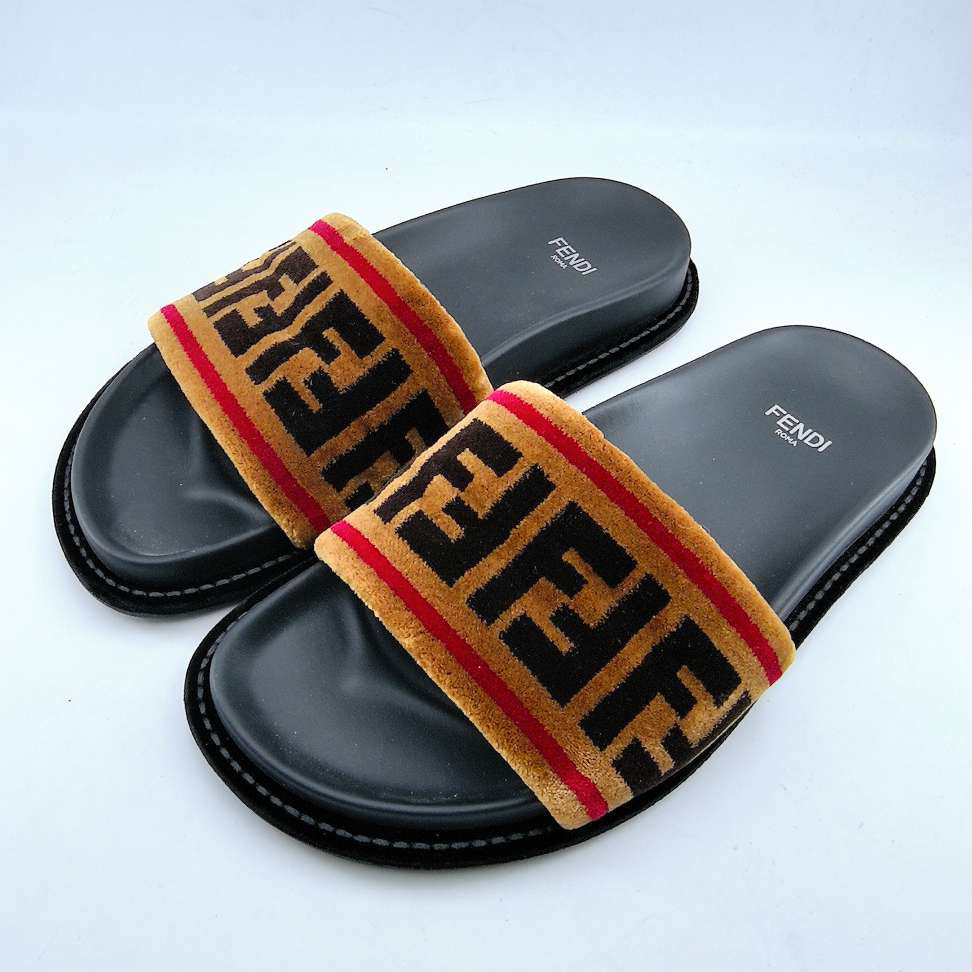 95新 FENDI/芬迪 36码/fendi植绒满印拖鞋