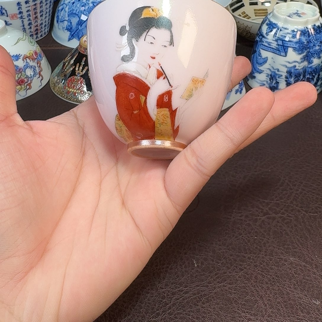 狐***诗现代景德镇陶瓷杯