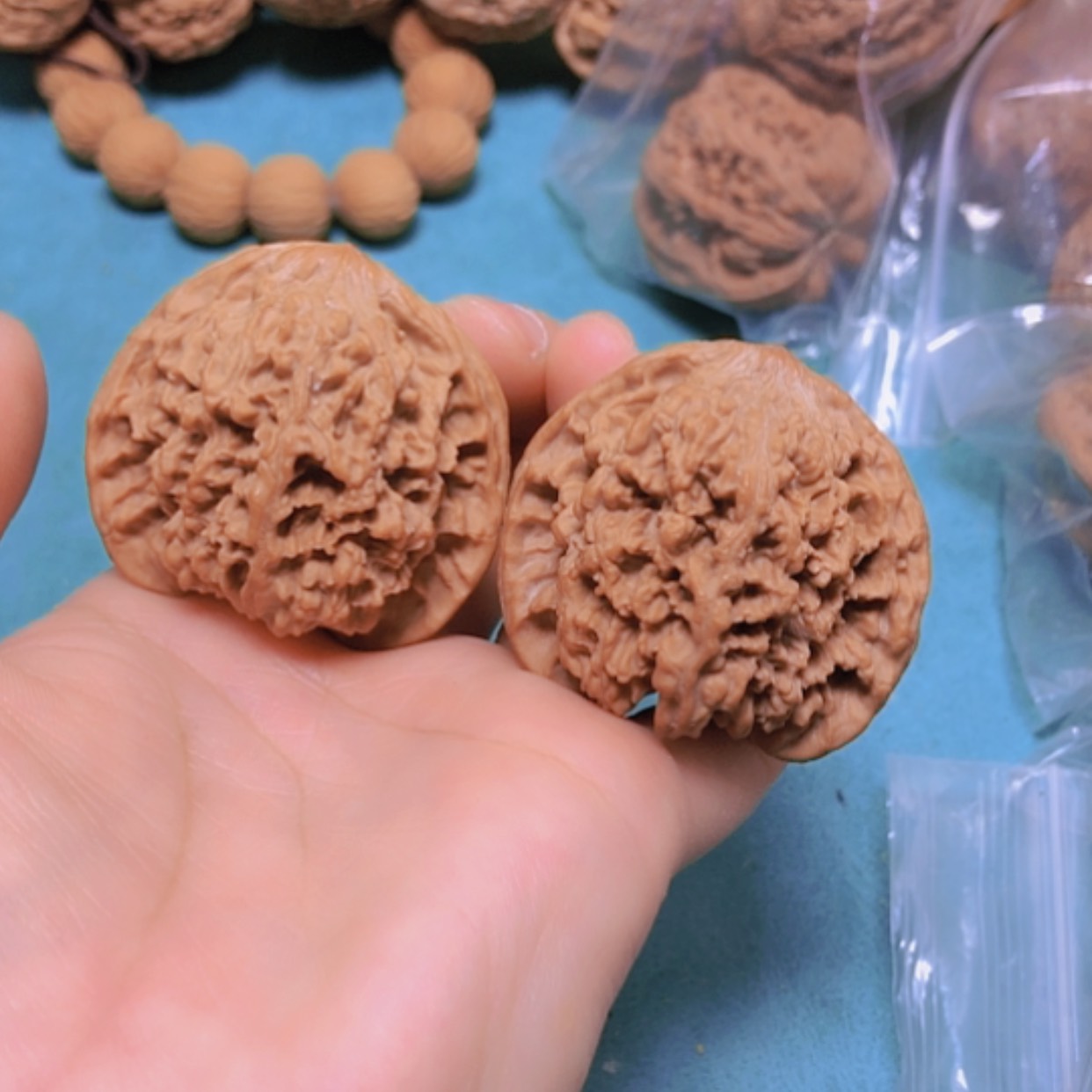 【闪购商品】把件核桃44满天星修尖