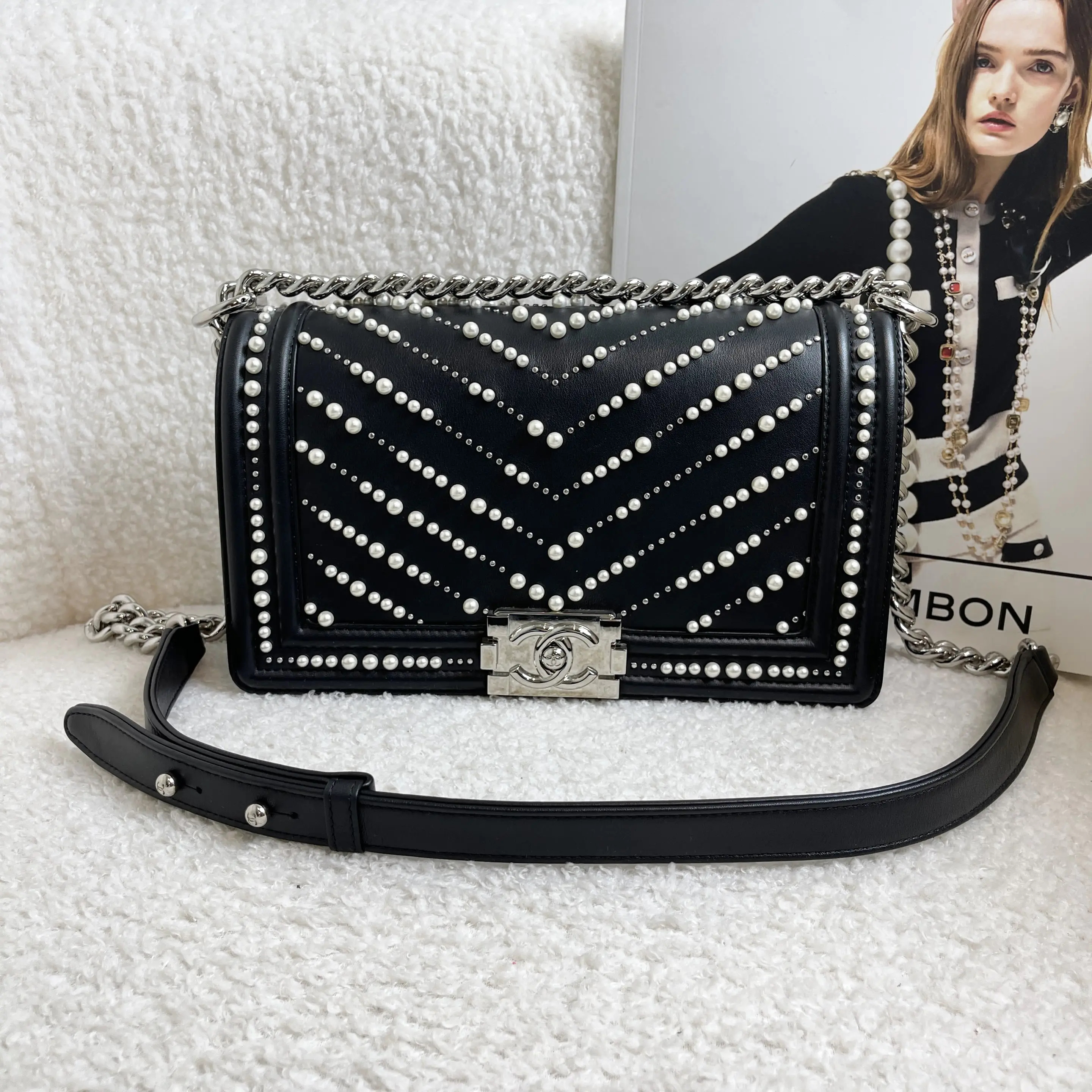 99新 Chanel/香奈儿 黑银珍珠v纹leboy中号/99471237代卖服务