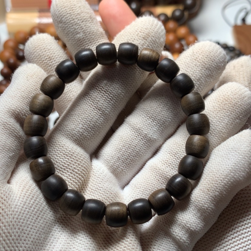 【闪购商品】檀香木手串/手链今***困檀香手串8*9阴沉沉水