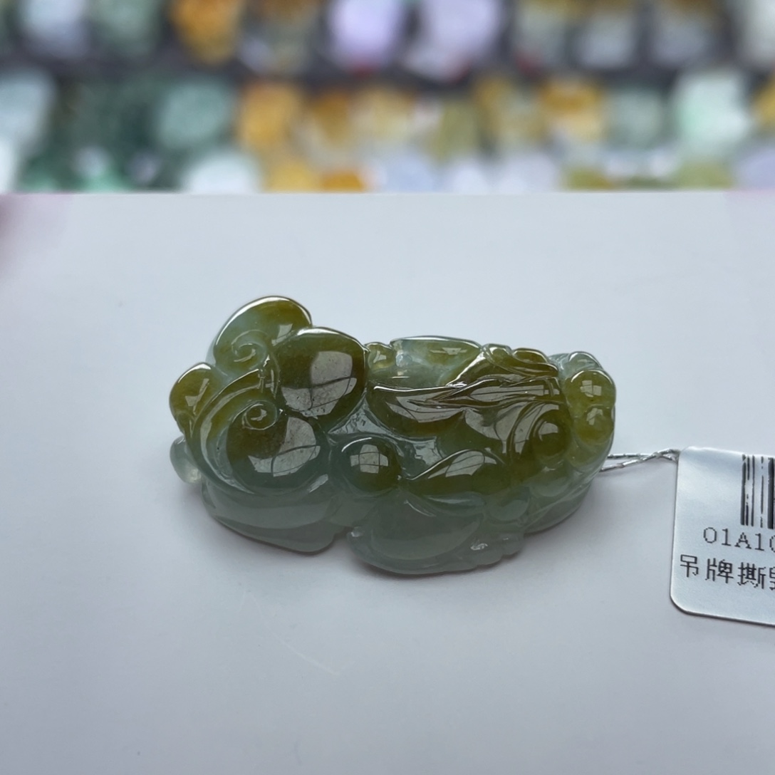 翡翠颈饰未镶嵌貔貅