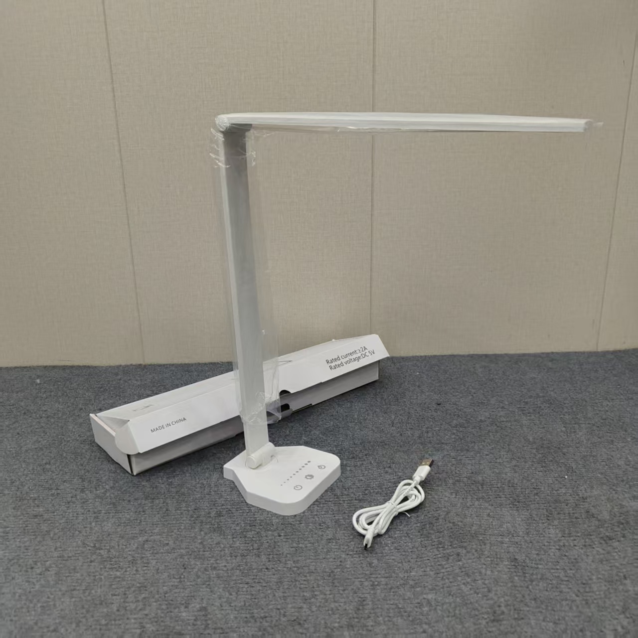 LED插电款折叠台灯