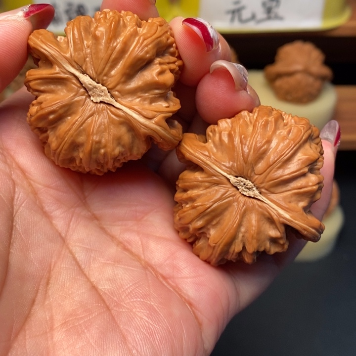 文玩核桃吊坠43全品三角白