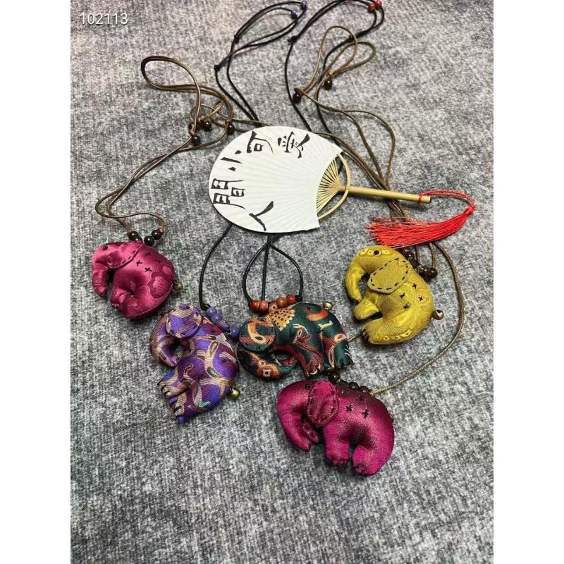 不锈钢锦纶吊坠 小花家手工小象配饰
